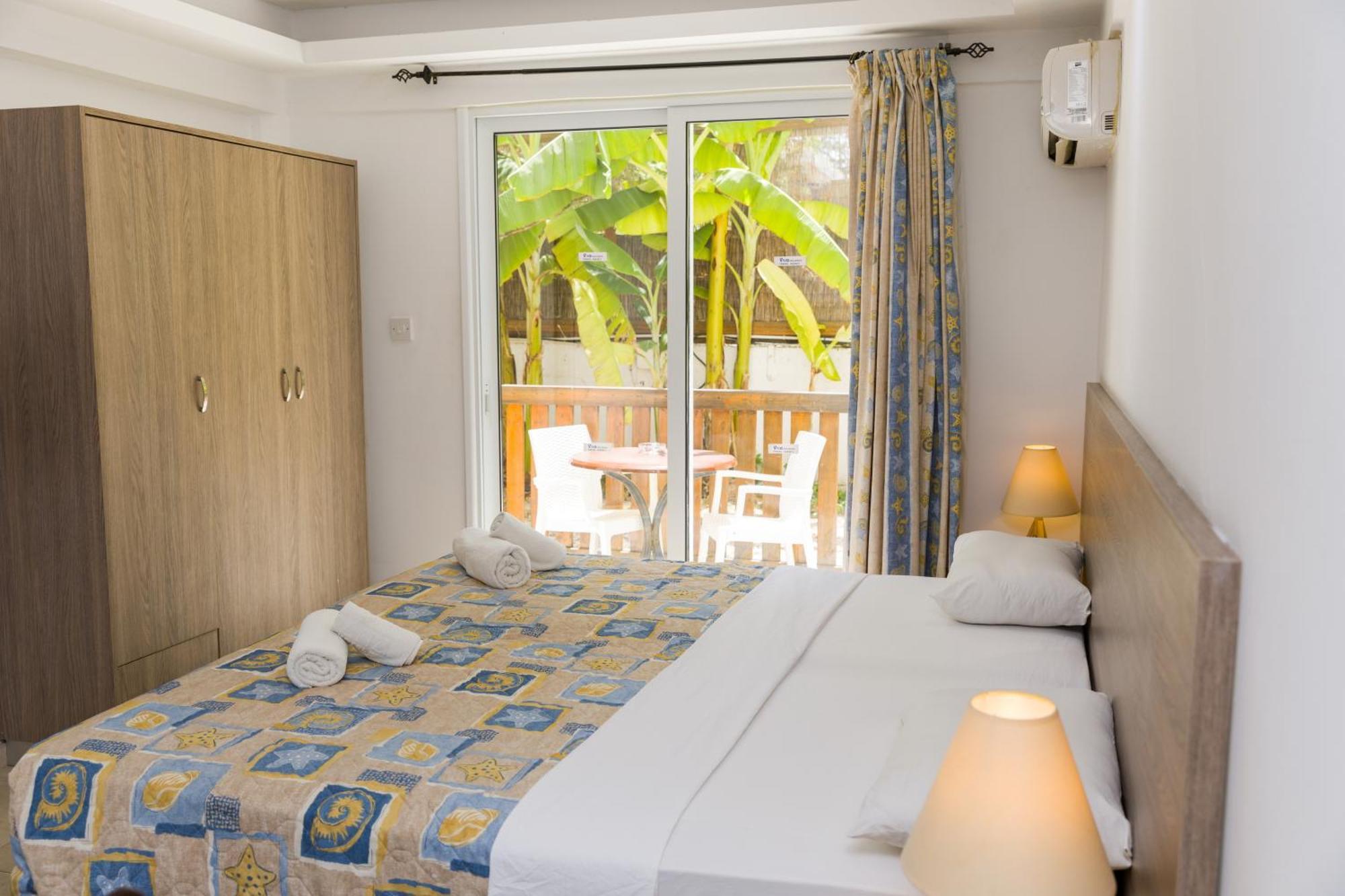 Alecos Hotel Apartments Paphos Eksteriør bilde
