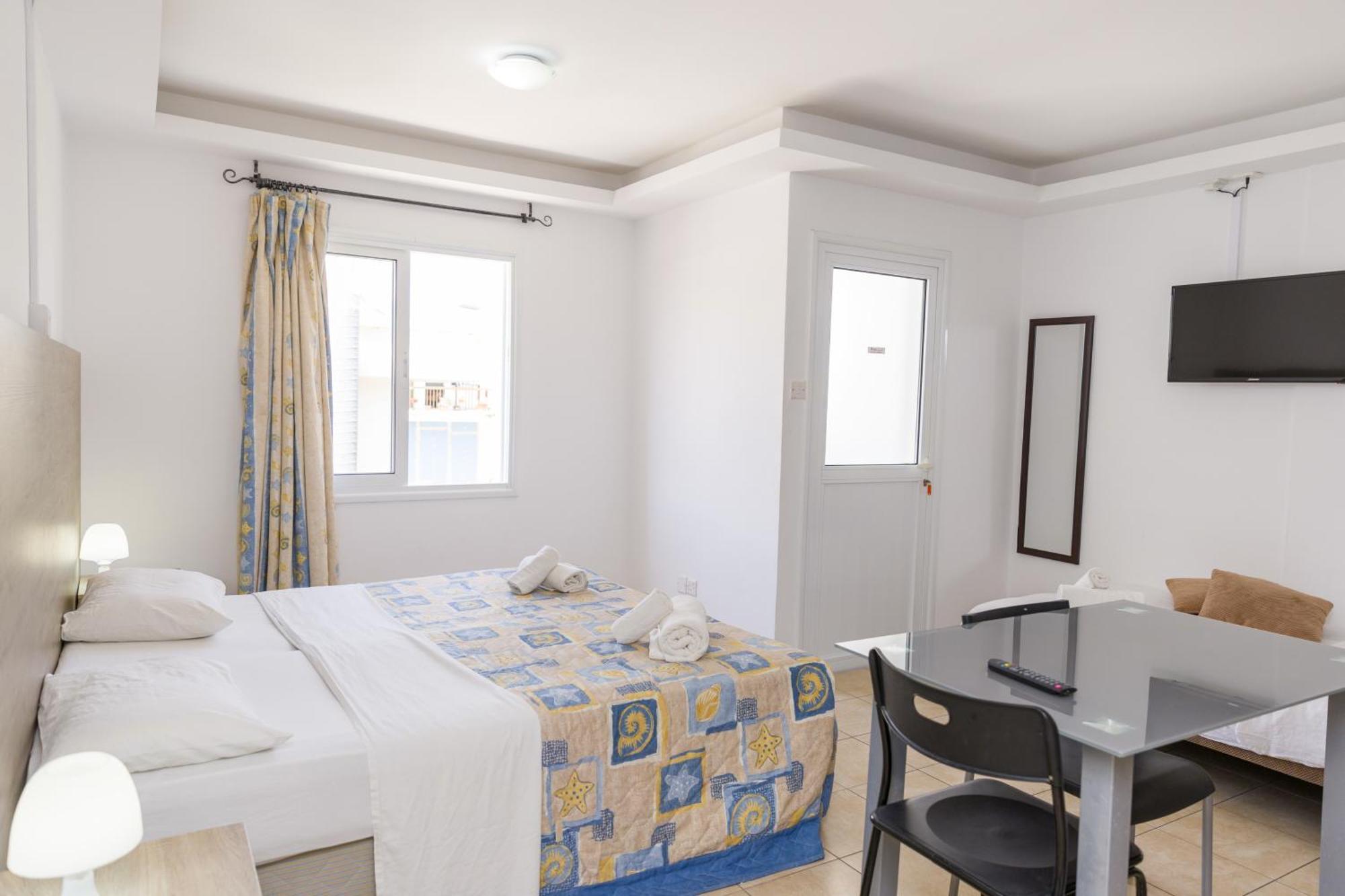 Alecos Hotel Apartments Paphos Eksteriør bilde