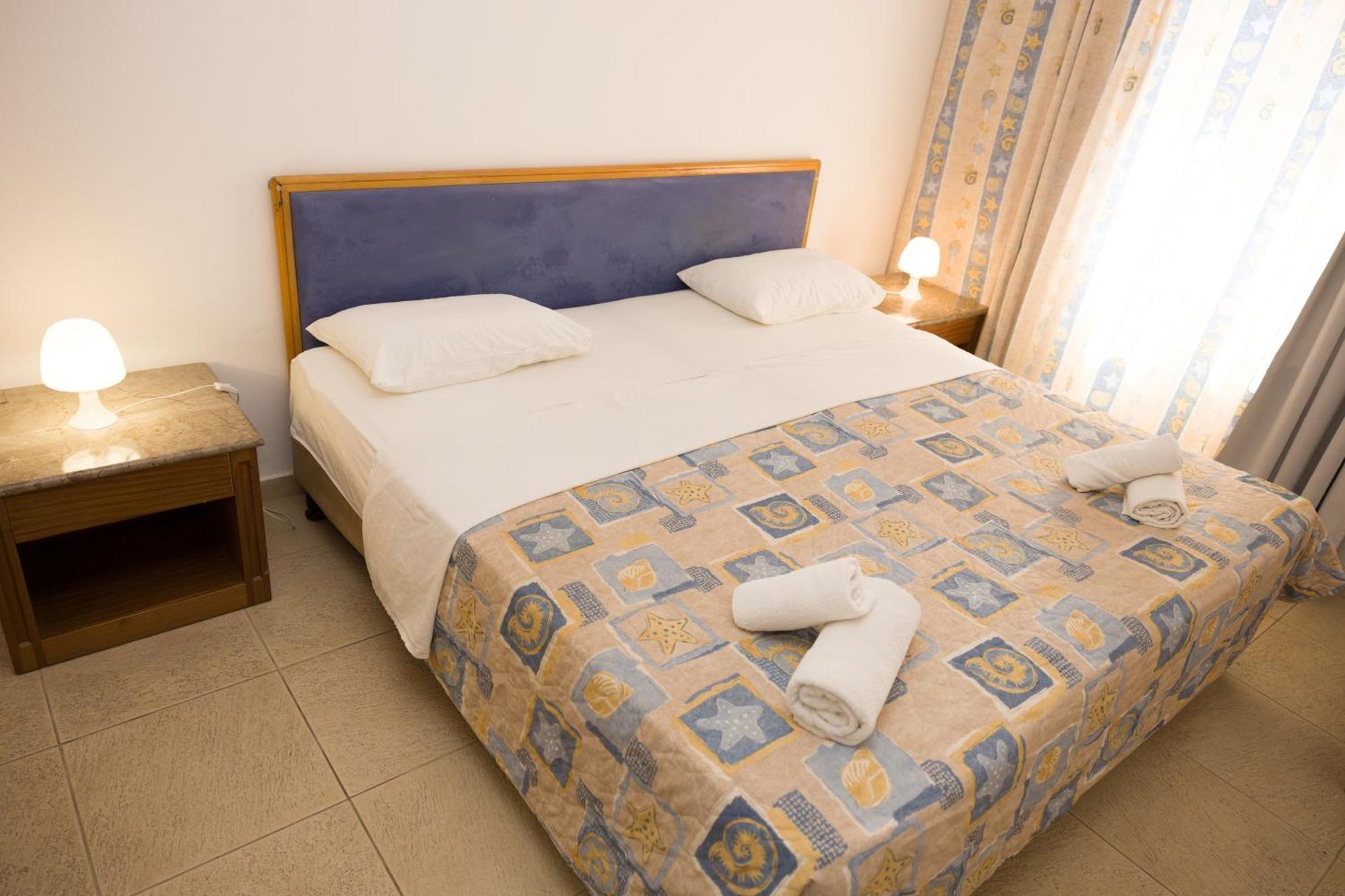 Alecos Hotel Apartments Paphos Eksteriør bilde
