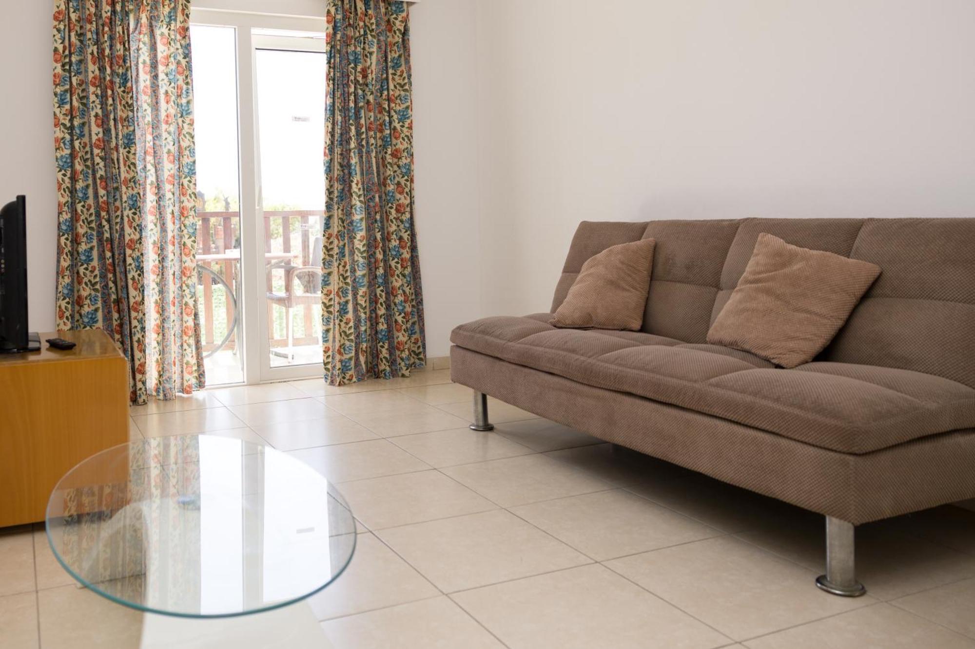 Alecos Hotel Apartments Paphos Eksteriør bilde